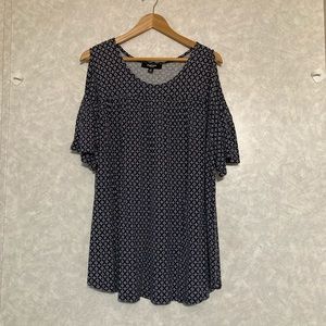 Chelsea Studio 4X cold shoulder tunic navy print